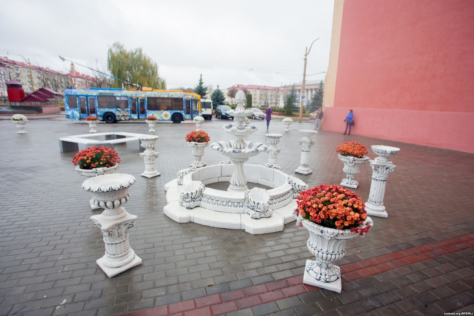 Останки декора или строительный мусор? На гродненского гостиничного магната Семашко завели уголовное дело