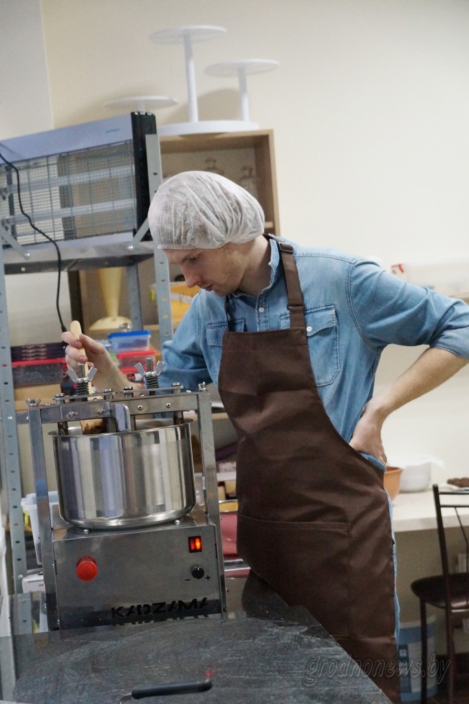 Як лідчане адкрылі сваю майстэрню і гатуюць шакалад са смакам сыру і драўніны Як лідчане адкрылі сваю майстэрню і гатуюць шакалад са смакам сыру і драўніны