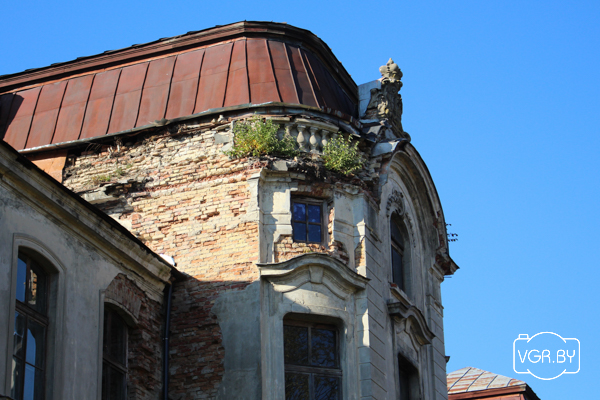 В старинной усадьбе в Желудке хотели сделать галерею, а пока она разрушается на глазах