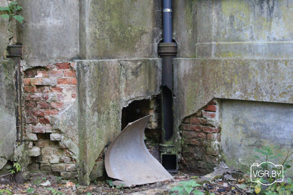 В старинной усадьбе в Желудке хотели сделать галерею, а пока она разрушается на глазах