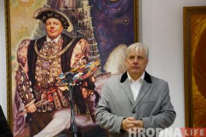 Мастак гродзенскіх герояў і легенд Уладзімір Качан адзначыў 60-годдзе юбілейнай выставай