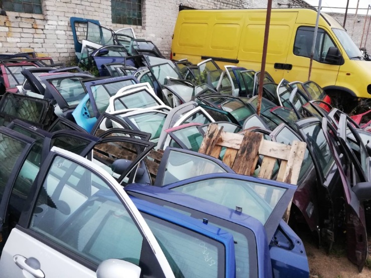 Як утылізаваць аўто ў Беларусі? Парады для ўладальнікаў аўтахламу, якія не хочуць губляць грошай