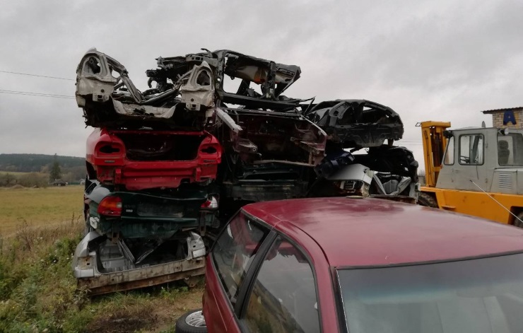 Як утылізаваць аўто ў Беларусі? Парады для ўладальнікаў аўтахламу, якія не хочуць губляць грошай