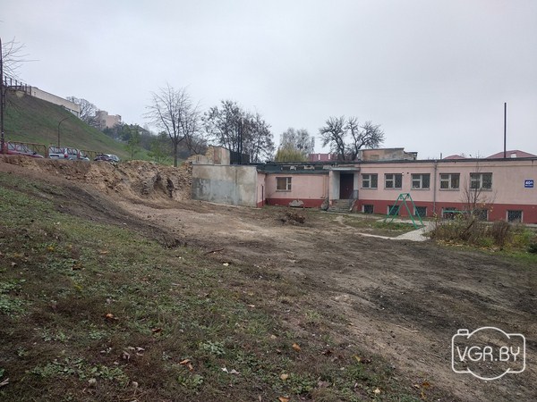 Зямлю пад офісны цэнтр на вуліцы Маставой прададуць за 30 тысяч долараў