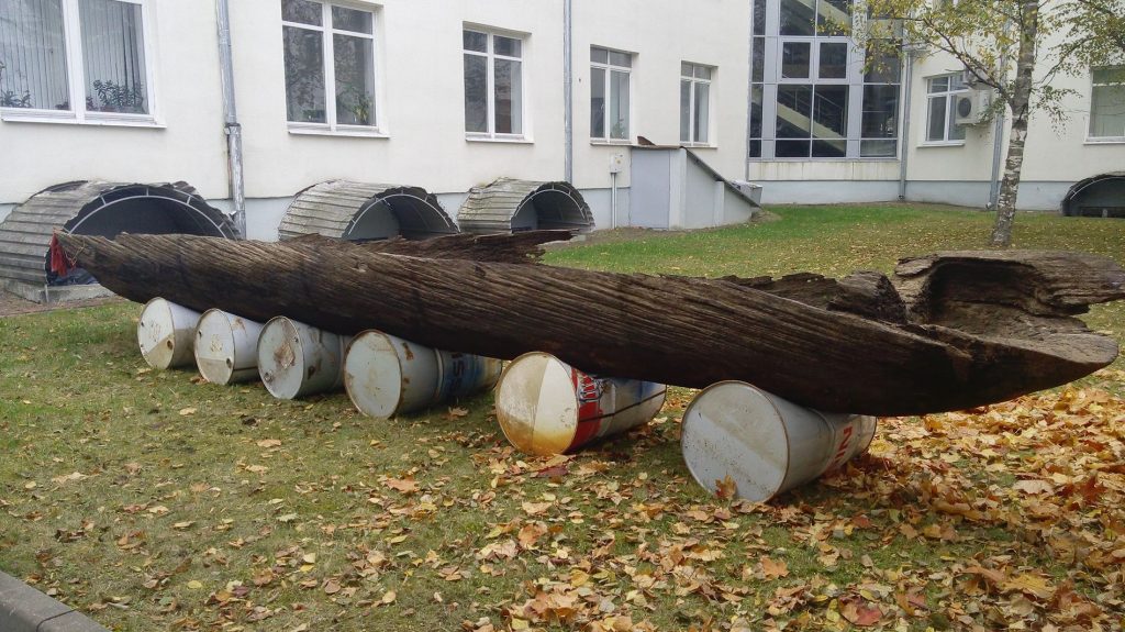 Паднятаму з дна Нёмана чоўну – 500 год