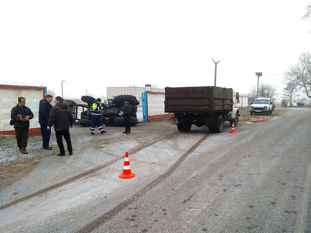 Под Гродно трактор столкнулся с грузовиком