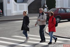 "Прыехала, каб адчуць бацьку". Як канадцы шукалі ў Гродне сямейны дом па намаляванай карце "Прыехала, каб адчуць бацьку". Як канадцы шукалі ў Гродне сямейны дом па намаляванай карце