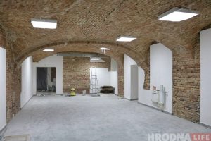 Глядзіце, як выглядае закінутая казарма на Шчорса, якую ніхто не купляе Глядзіце, як выглядае закінутая казарма на Шчорса, якую ніхто не купляе