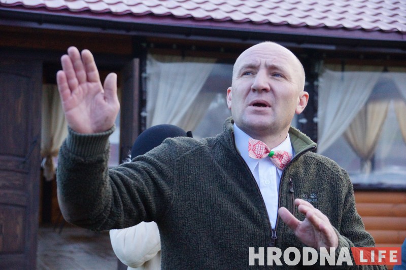 "До августа все расписано". Гродненцы сделали агроусадьбу из домика в деревне и удивляют гостей местной кухней