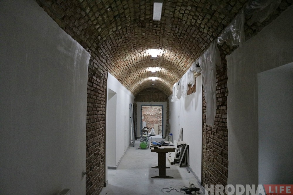 Глядзіце, як ажывілі старадаўні падвал на Маставой. Але кафэ там рабіць нельга