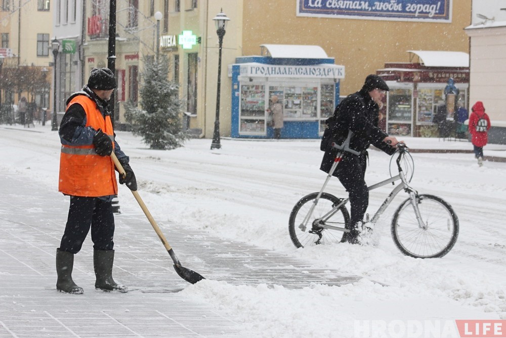 Фотарэпартаж: Гродна засыпае снегам Фотарэпартаж: Гродна засыпае снегам