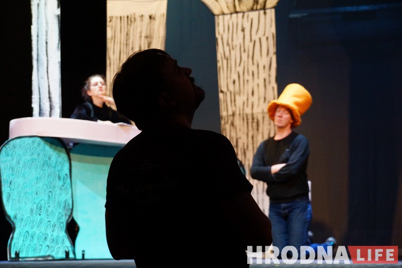 «Никогда чаю с такими дураками не пила!» Гродненские кукольники готовят постановку «Алисы в стране чудес»