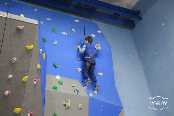 Спартыўныя батуты і самы высокі ў горадзе скаладром - у Фабрычным адкрыўся спартыўны цэнтр Спартыўныя батуты і самы высокі ў горадзе скаладром - у Фабрычным адкрыўся спартыўны цэнтр