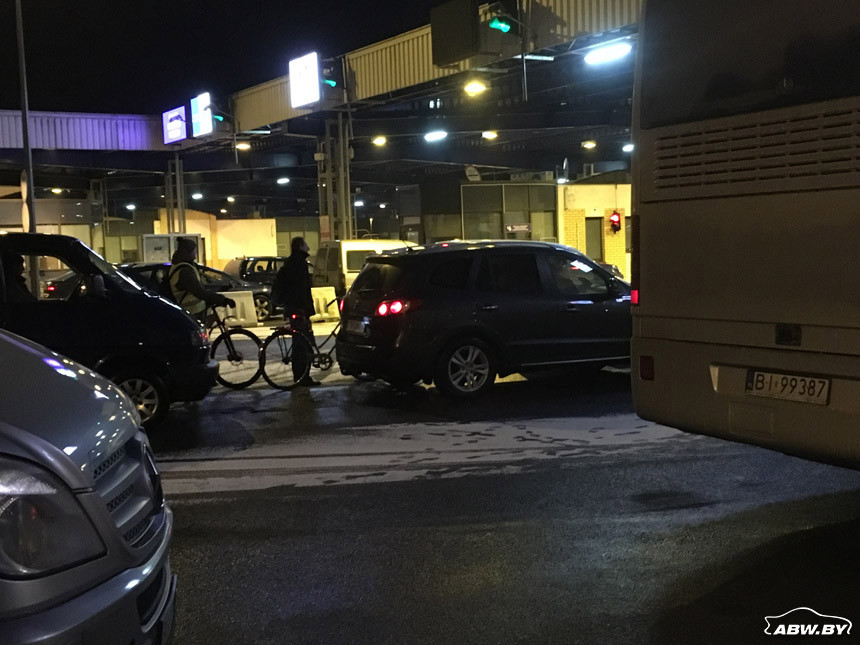 "Небывалы рост продажаў": беларусы рыхтуюцца да новых абмежаванняў увозу