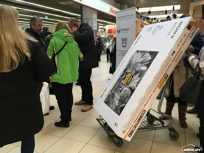 "Небывалы рост продажаў": беларусы рыхтуюцца да новых абмежаванняў увозу