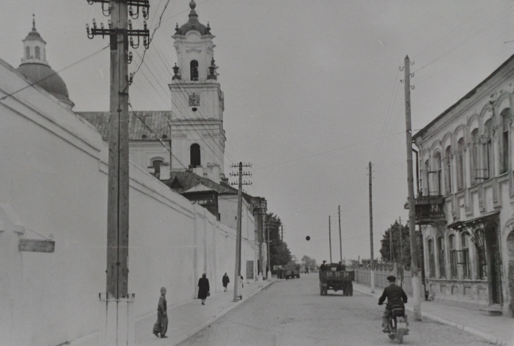 Семашко, остановись! Что на самом деле нужно построить на пустыре напротив тюрьмы