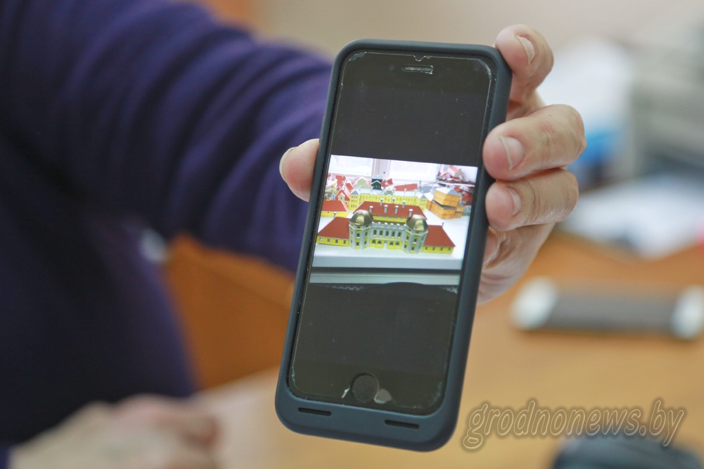 Замест кітайцаў - «Ласкавы май»? Андрэй Разін хоча адкрыць у Гродне цэнтр творчасці і адрадзіць вытворчасць фарфору