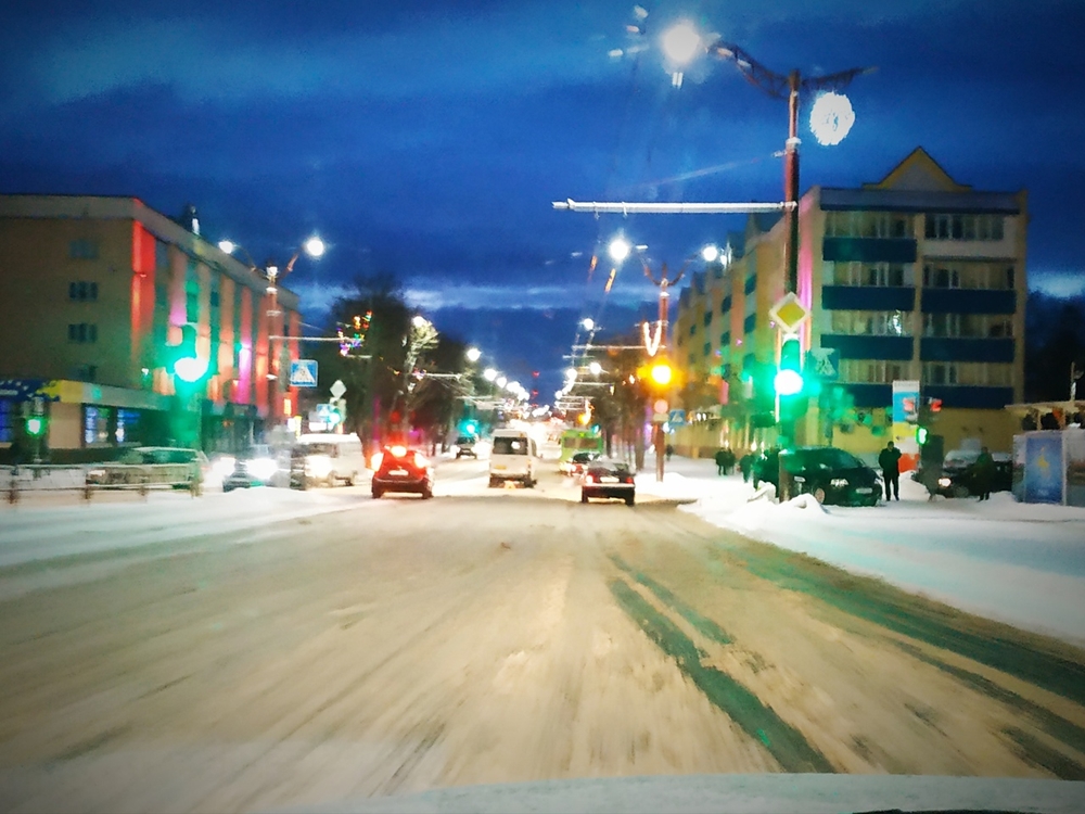 Гродна замяло снегам: на дарогах шмат аварый
