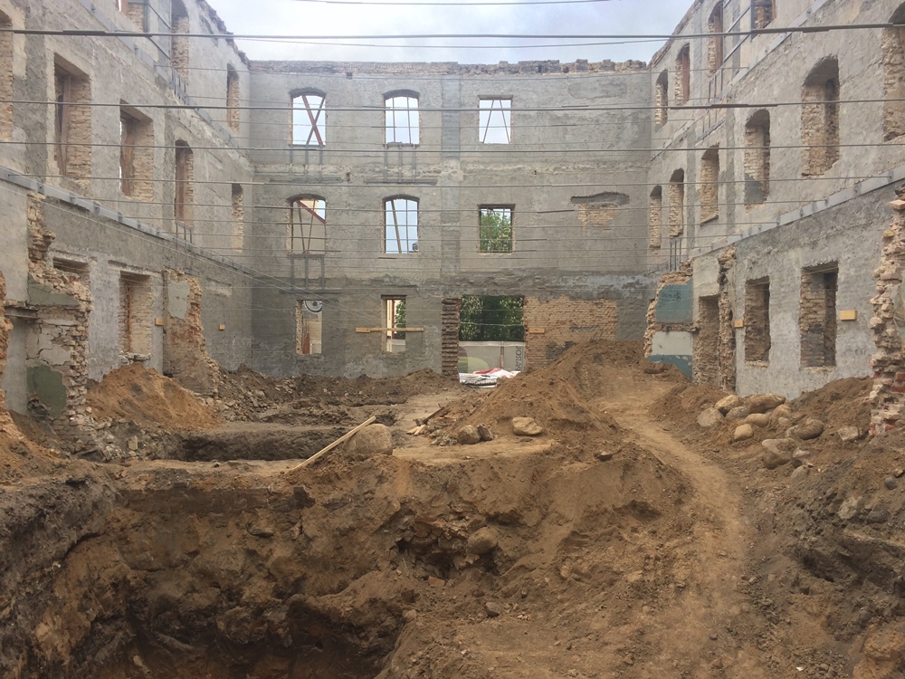 Прызнаў віну і кампенсаваў шкоду: прадстаўнік «Гарадскога будаўніцтва» распавёў, як Сямашка вёў працы ў цэнтры Гродна Прызнаў віну і кампенсаваў шкоду: прадстаўнік «Гарадскога будаўніцтва» распавёў, як Сямашка вёў працы ў цэнтры Гродна