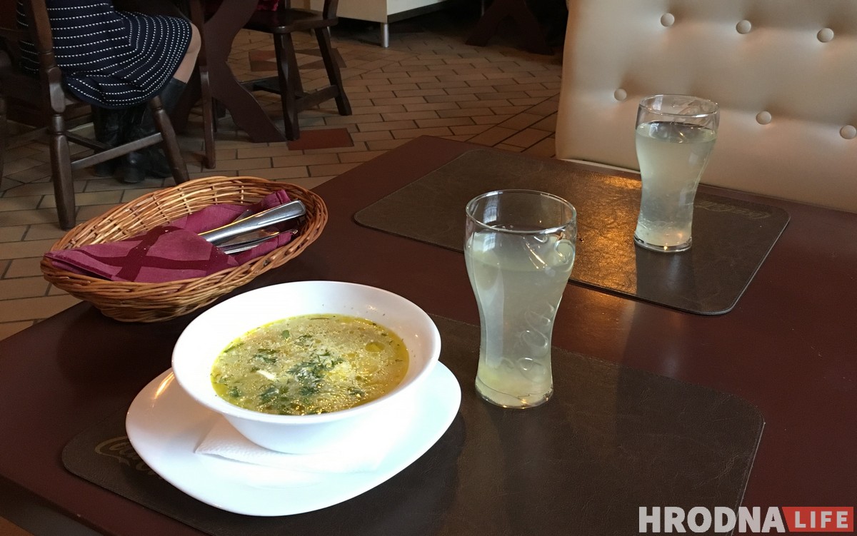 Тайный гость в гродненских кафе: обед в "Ретро Пицца"