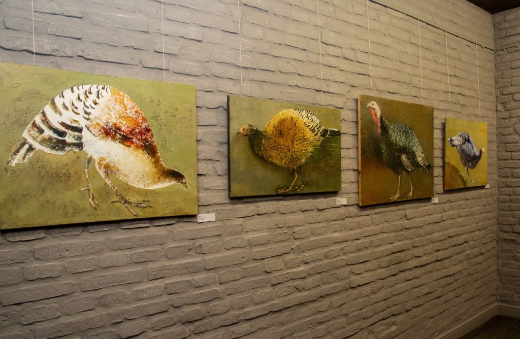 У галерэі “У Майстра” можна зазірнуць да “суседскіх птушак”