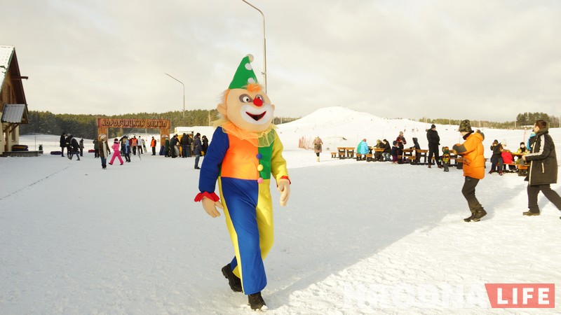 Дед Мороз, олень Губи и чай с дымком. Старый Новый год отпраздновали на Коробчицком Олимпе