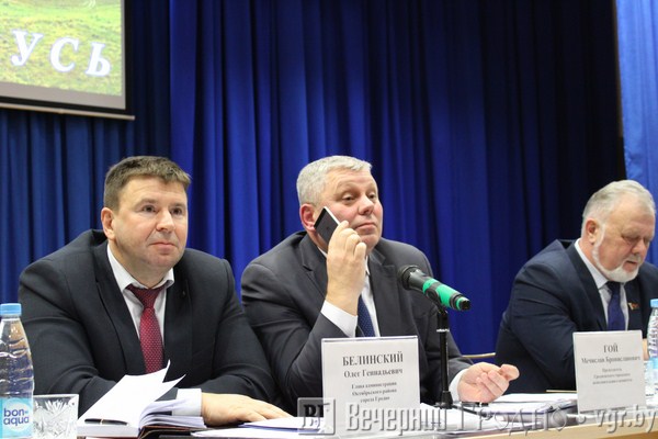 Поликлиника, отопление и новые магазины. Мечислав Гой встретился с жителями Ольшанки