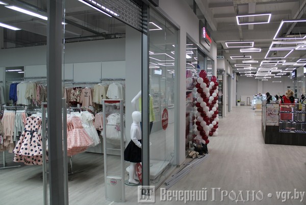 Глядзіце, як пасля рамонту выглядае 3-ці паверх у ГД «Нёман» і што там можна купіць