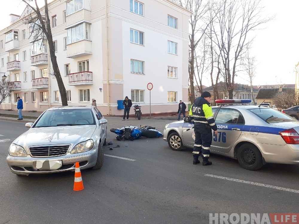 Фотафакт: на Сацыялістычнай збілі матацыкліста
