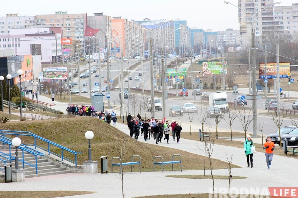 Выйшлі са спячкі: аматары бегу прабеглі вакол Гродна Выйшлі са спячкі: аматары бегу прабеглі вакол Гродна