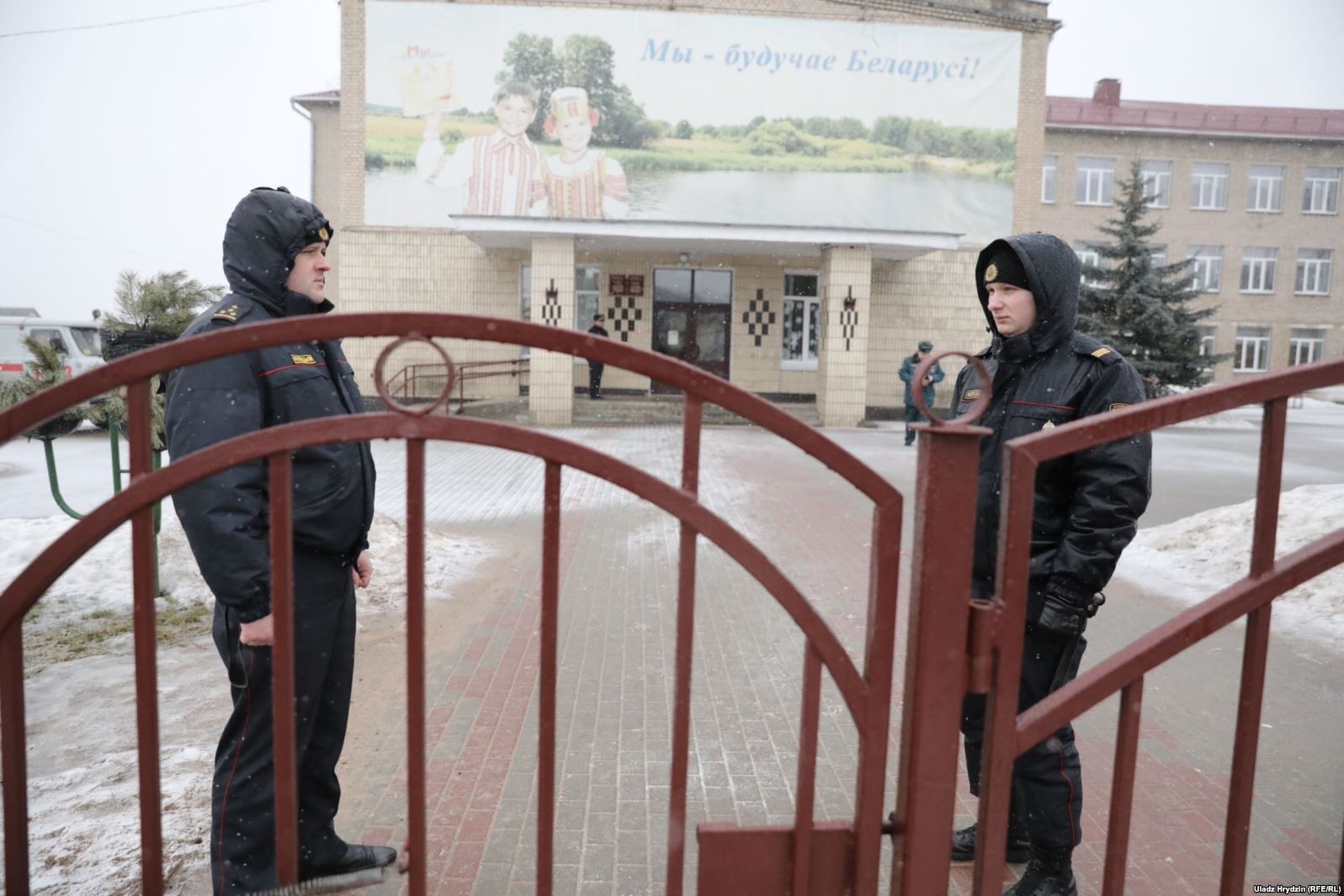 Трагедия в Столбцах. Родственники и знакомые говорят о нападающем: "спокойный, адекватный"