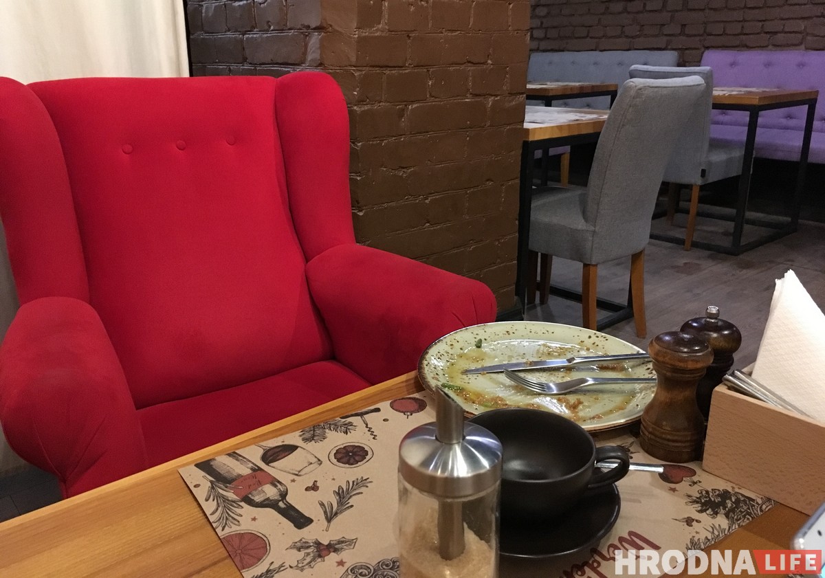 Вкусно, но не очень быстро. Проверяем ужин в гастро-баре Werden