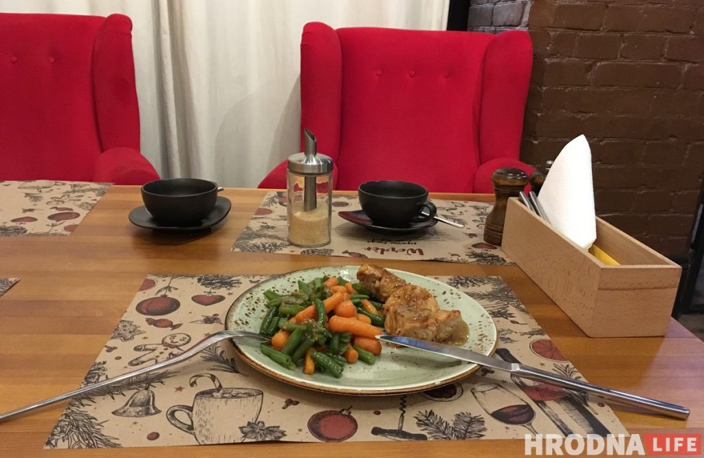 Смачна, але не вельмі хутка. Правяраем вячэру ў гастра-бары Werden