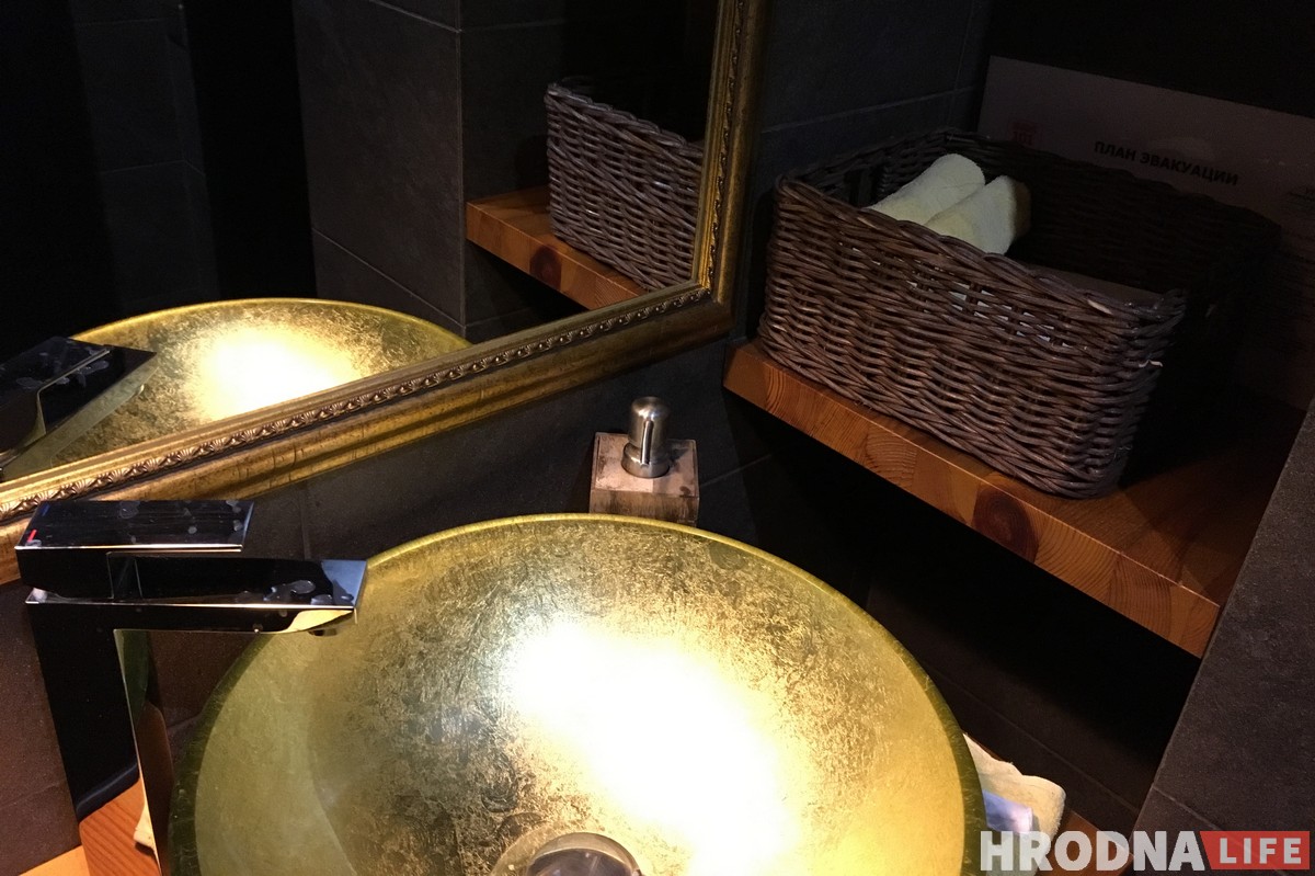 Вкусно, но не очень быстро. Проверяем ужин в гастро-баре Werden