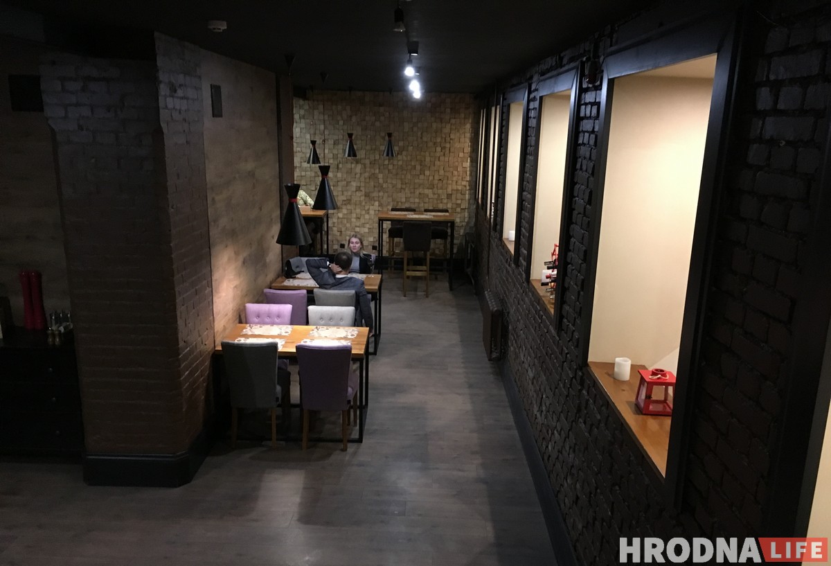 Вкусно, но не очень быстро. Проверяем ужин в гастро-баре Werden