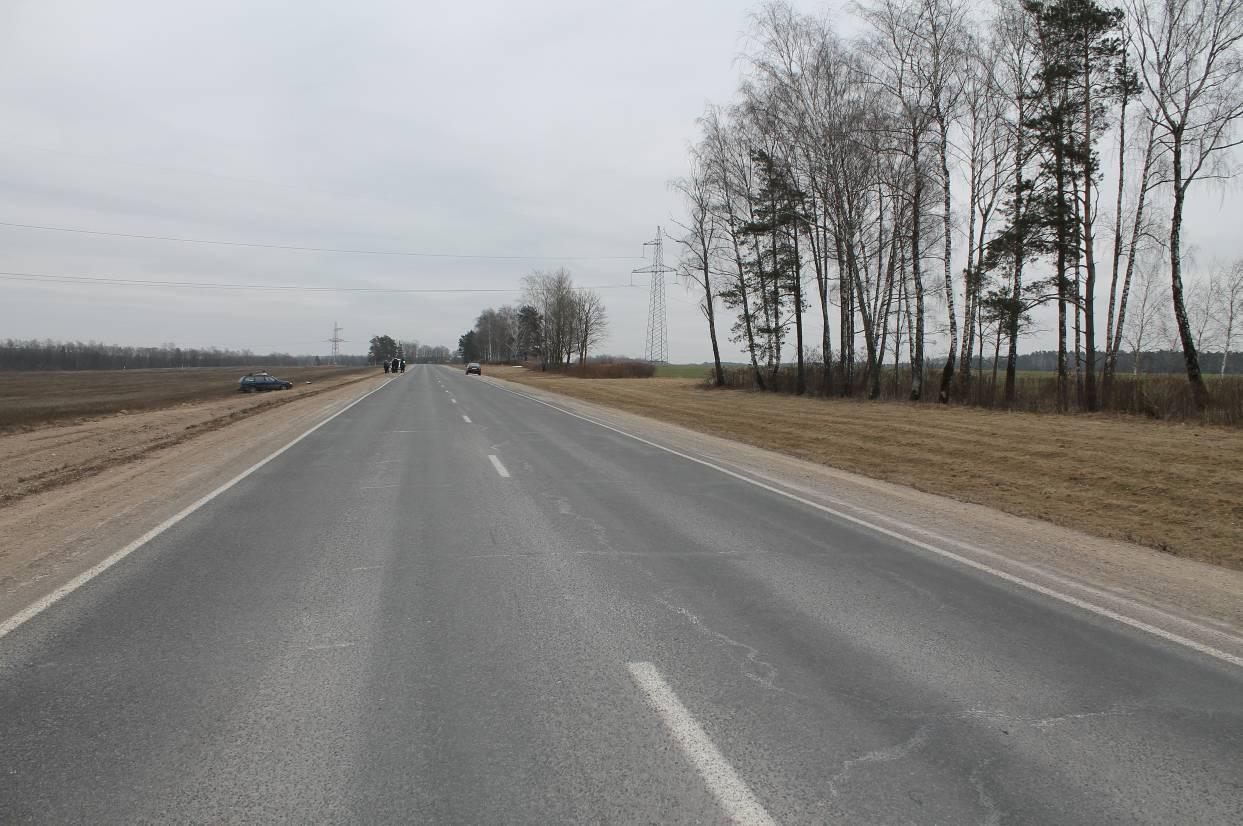 Два "Фольксвагена" перевернулись под Волковысском. Один пассажир в реанимации