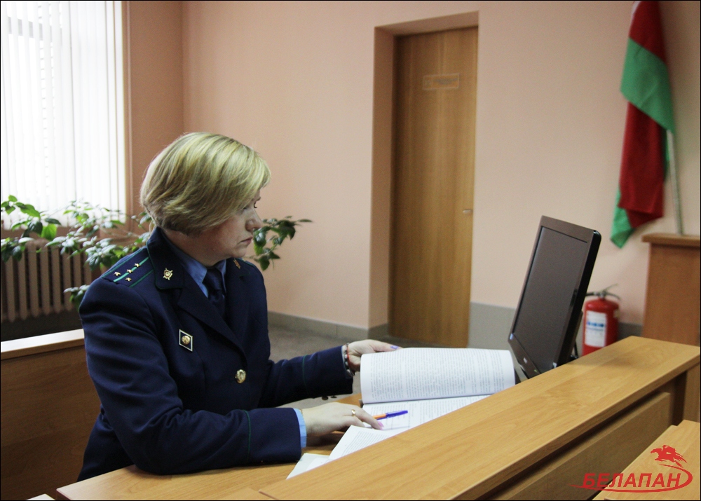 Судят жителя Гродно, сделавшего девочке укол неизвестным веществом. Мужчина вину отрицает