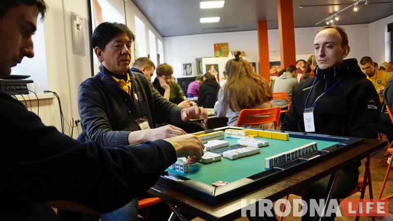 Ці гулялі вы ў маджонг? У Гродне адбываецца міжнародны турнір Ці гулялі вы ў маджонг? У Гродне адбываецца міжнародны турнір