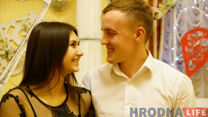 Багіні і купідоны спусціліся з Алімпа павіншаваць гродзенцаў з днём закаханых