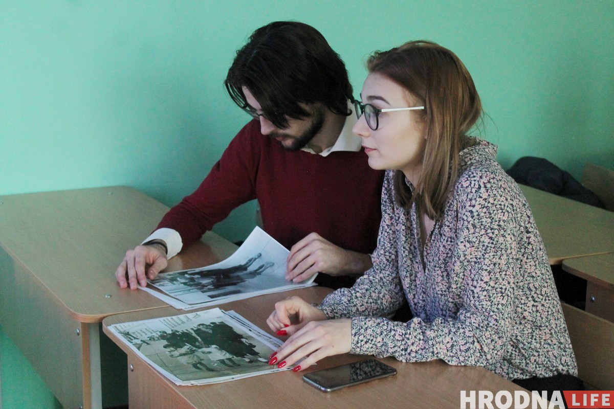 Руслан Кулевіч прэзентаваў сваю кнігу ў ГрДУ імя Янкі Купалы Руслан Кулевіч прэзентаваў сваю кнігу ў ГрДУ імя Янкі Купалы