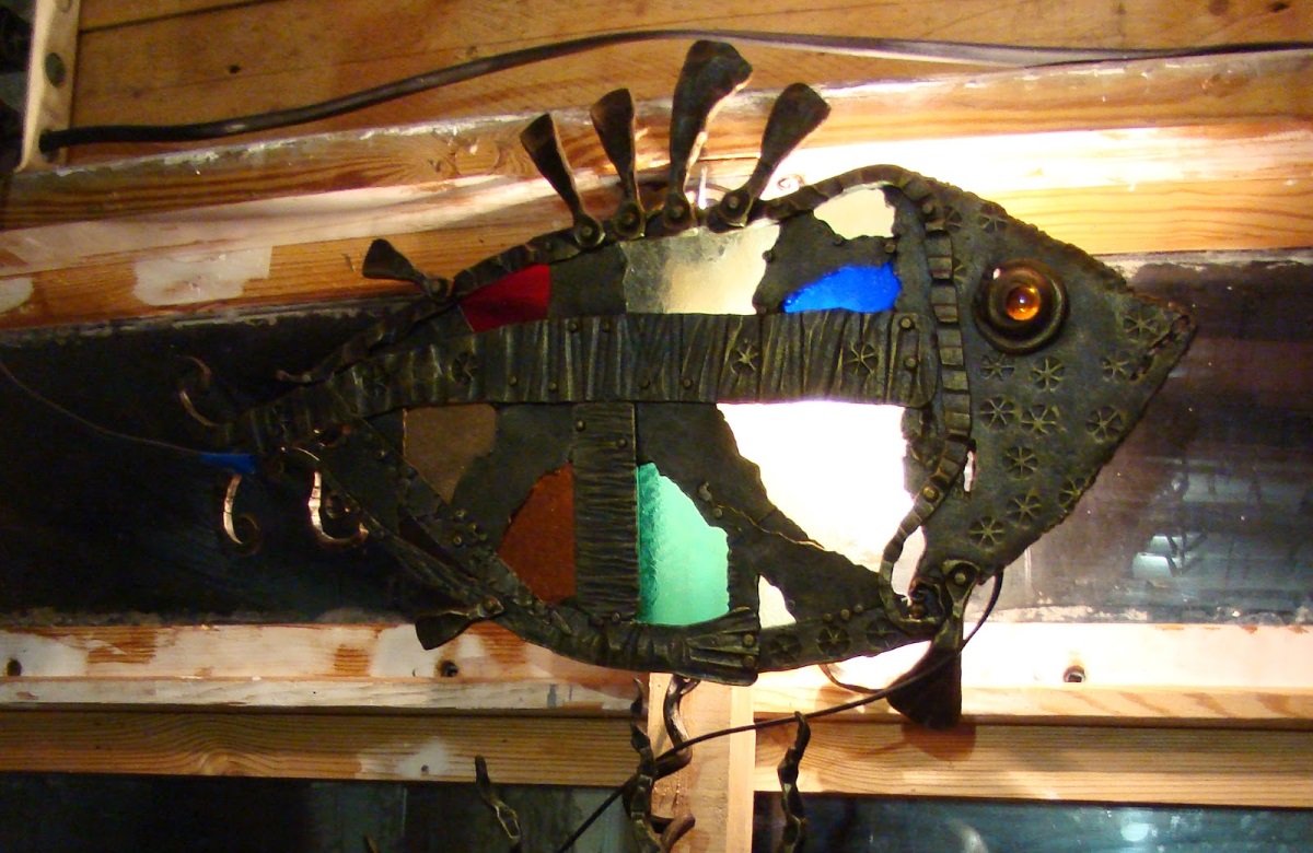 Жалезнае мастацтва. Гродзенскі каваль робіць рыбаў з рыдлёвак