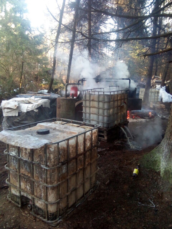 9 тысяч літраў брагі і 90 літраў самагонкі канфіскавалі ў Шчучынскім раёне 9 тысяч літраў брагі і 90 літраў самагонкі канфіскавалі ў Шчучынскім раёне