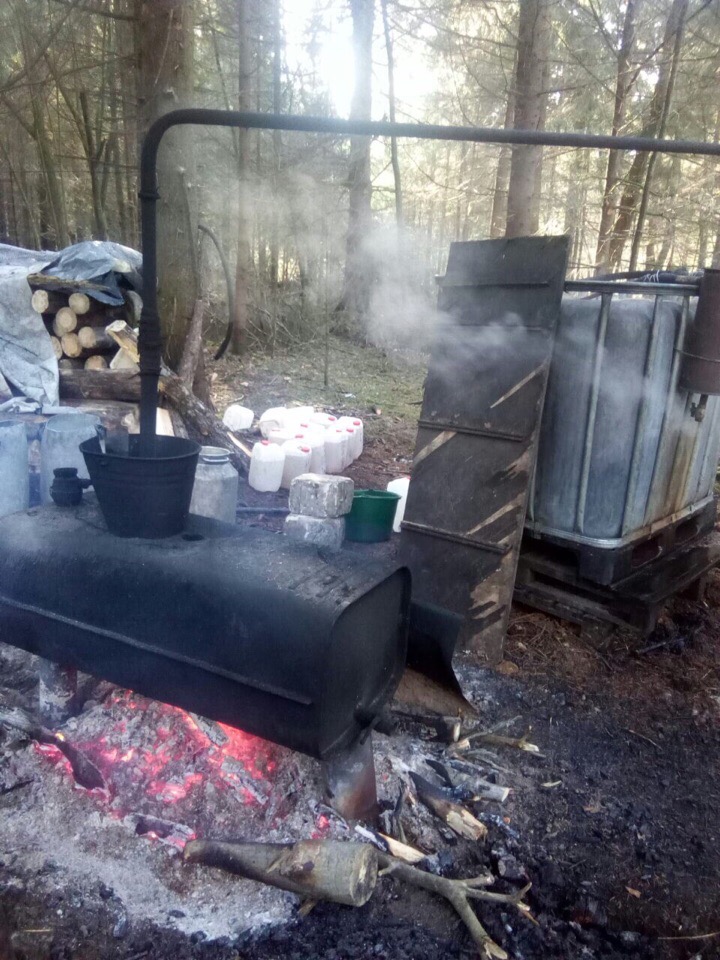 9 тысяч літраў брагі і 90 літраў самагонкі канфіскавалі ў Шчучынскім раёне 9 тысяч літраў брагі і 90 літраў самагонкі канфіскавалі ў Шчучынскім раёне