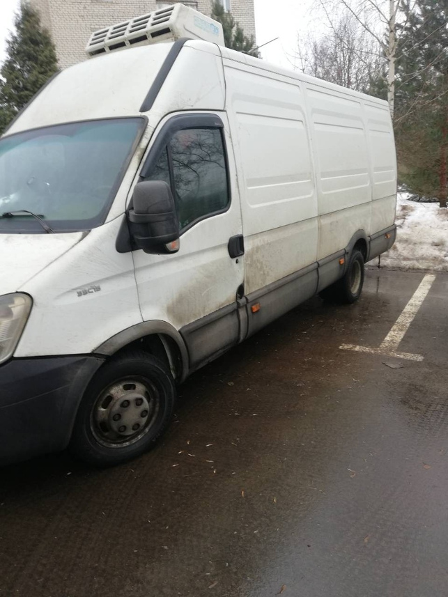 300 літраў спірту вёз у тайніку аўтамабіля жыхар Гродзенскай вобласці 300 літраў спірту вёз у тайніку аўтамабіля жыхар Гродзенскай вобласці