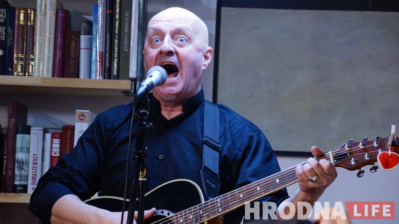 "Такая доўгая зіма". Слухайце першы за 15 гадоў новы студыйны альбом Віктара Шалкевіча