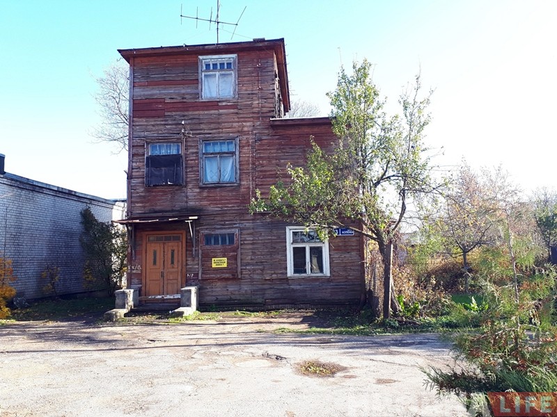 "Власти даже не дали шанса". На Осипенко снесут очередной дом межвоенного периода