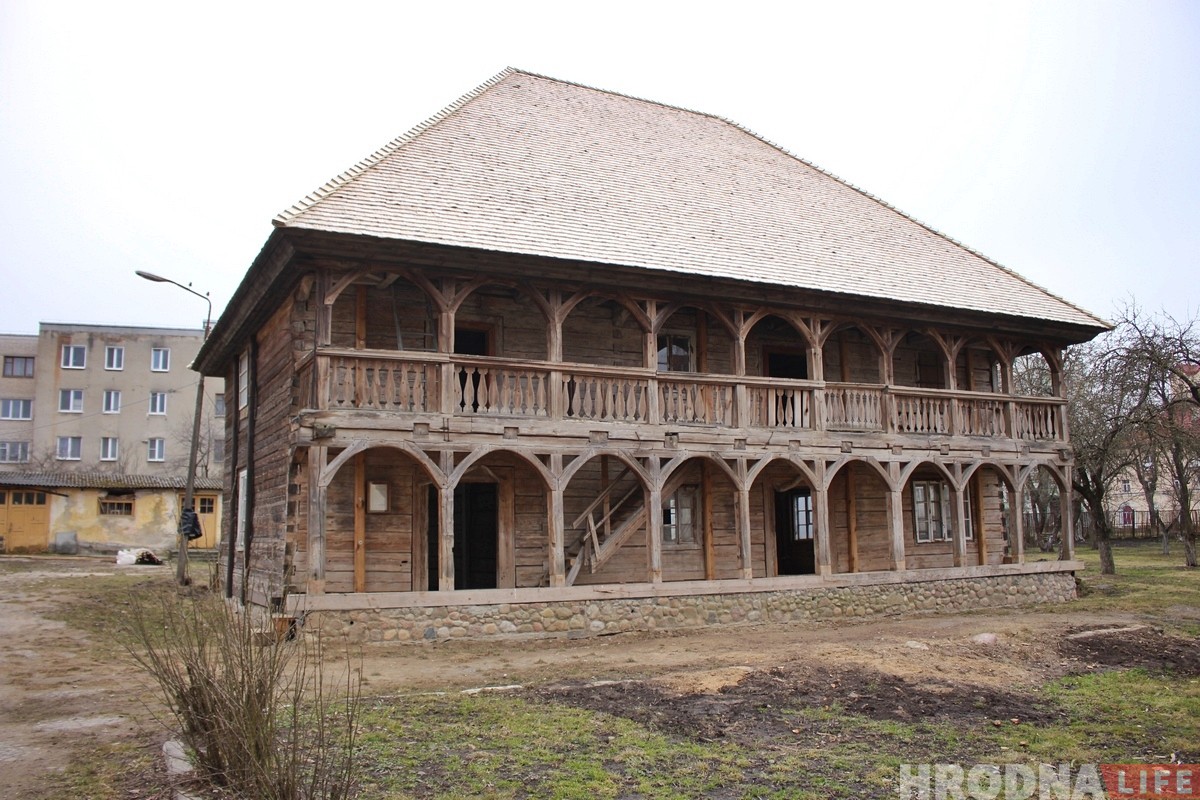 Для экскурсій адкрылі лямус у Гродне - самы стары драўляны будынак Беларусі Для экскурсій адкрылі лямус у Гродне - самы стары драўляны будынак Беларусі