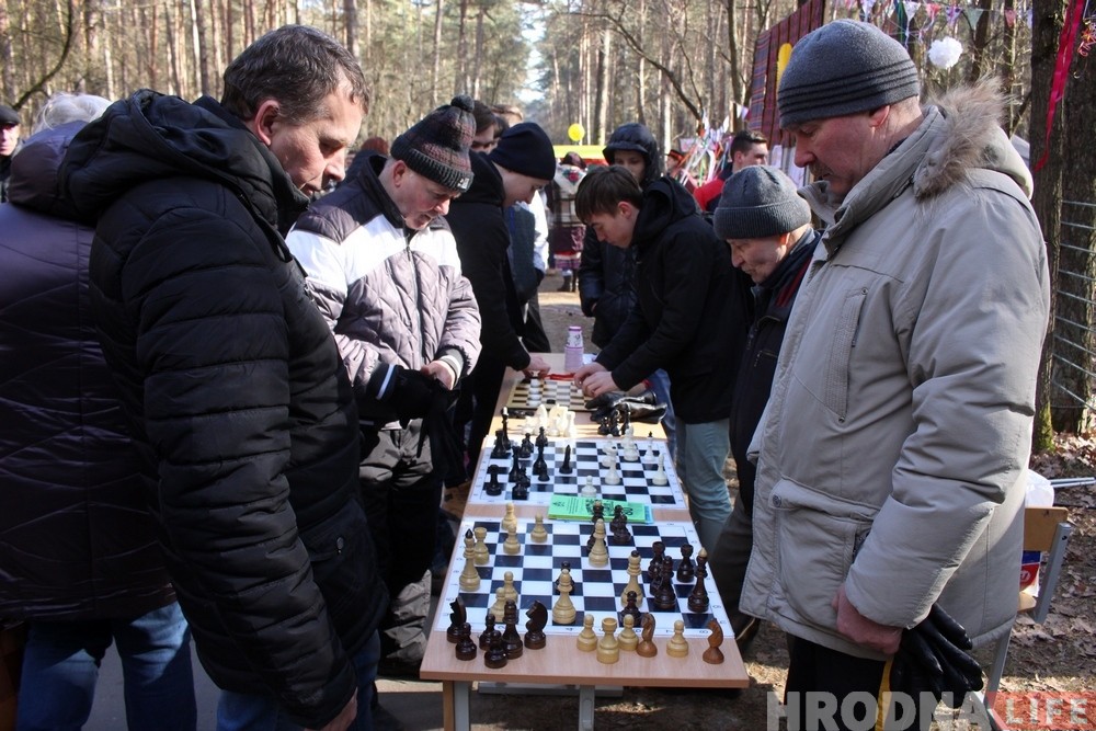 ФОТА: У Гродне прайшлі народныя гулянні на Масленіцу