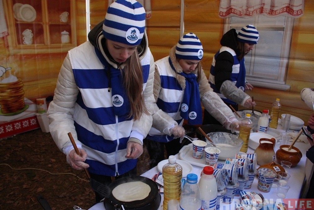 ФОТА: У Гродне прайшлі народныя гулянні на Масленіцу