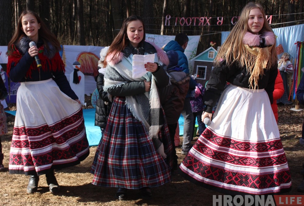 ФОТА: У Гродне прайшлі народныя гулянні на Масленіцу